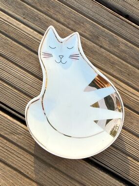 Francesca's Collections White Cat Dish with Gold Stripe Accents